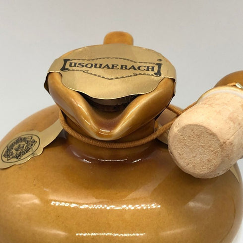 ウシュクベ ストーンフラゴン 陶器ボトル 750ml 43% USQUAEBACH Stone Flagon スコッチウイスキー1371g【N1】