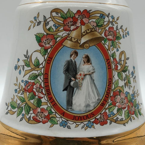 ベルズ チャールズ皇太子 ダイアナ妃 結婚記念ボトル 43% 750ml BELL’S スコッチウイスキー1367g【E2】