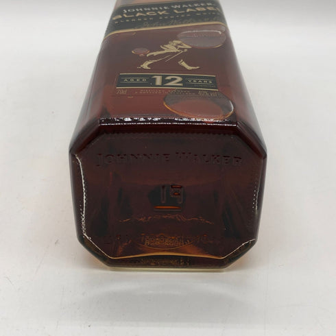 ジョニーウォーカー ブラックラベル 12年 黒キャップ 700ml 40% Johnnie Walker BLACK LABEL スコッチウイスキー【D2】