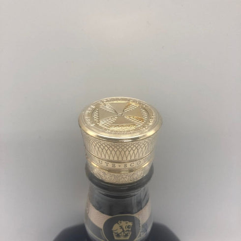 ロイヤルサルート 21年 シグネチャーブレンド 40% 700ml ROYAL SALUTE スコッチウイスキー1415g【P4】
