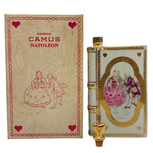 カミュ ナポレオン ブック 紳士と淑女 天使の戯れ 陶器 700ml 40% CAMUS NAPOLEON BOOK コニャック1214g【B3】