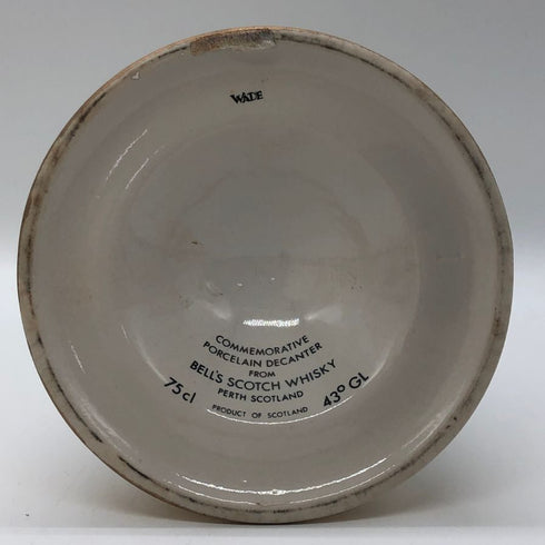 ベルズ チャールズ皇太子 ダイアナ妃 結婚記念陶器ボトル 760ml 43% BELL'S スコッチウイスキー1376g【N2】