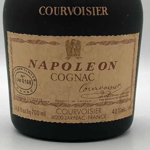 クルボアジェ ナポレオン 700ml 40% コニャック ブランデー 砲台付 台座 木枠 古酒 COURVOISIER NAPOLEON ブランデー【H3】
