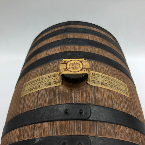 東京都限定◆サントリー ローヤル 樽型 陶器 1800ml 43% SUNTORY ROYAL 2850g【P2】【同梱不可】