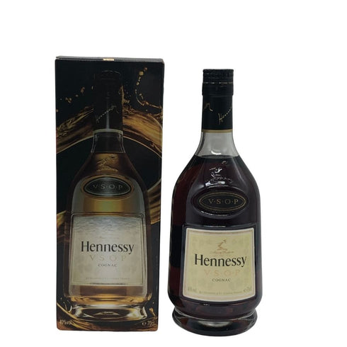 ヘネシー VSOP 黒キャップ 700ml 40% Hennessy コニャック【U0】