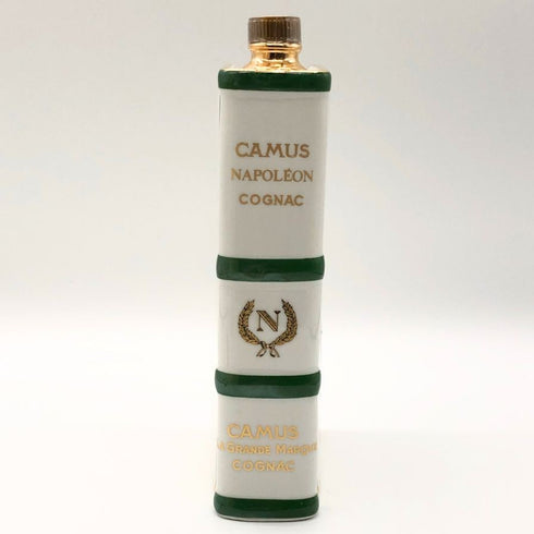 カミュ ナポレオン ブック 白陶器 700ml 40% CAMUS NAPOLEON BOOK ブランデー1150g【W0】