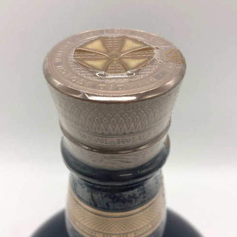 ロイヤルサルート 21年 青 陶器ボトル 700ml 40% ROYAL SALUTE スコッチウイスキー【N4】