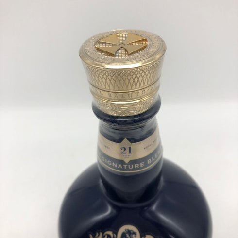 ロイヤルサルート 21年 シグネチャーブレンド 青陶器ボトル 700ml 40% ROYAL SALUTE スコッチウイスキー1420g【Q4】