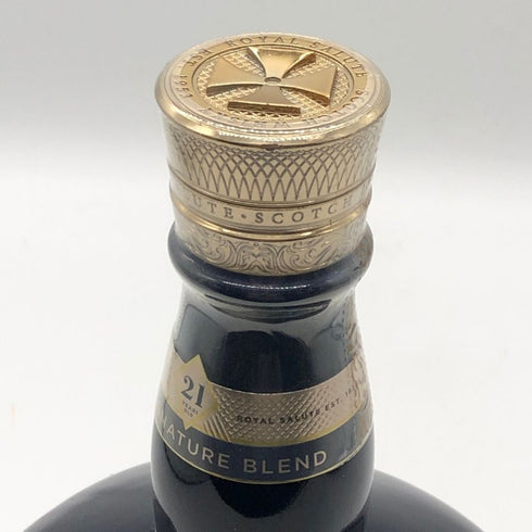 ロイヤルサルート 21年 シグネチャー ブレンド 青陶器 1000ml 40% ROYAL SALUTE スコッチウイスキー1852g【G3】