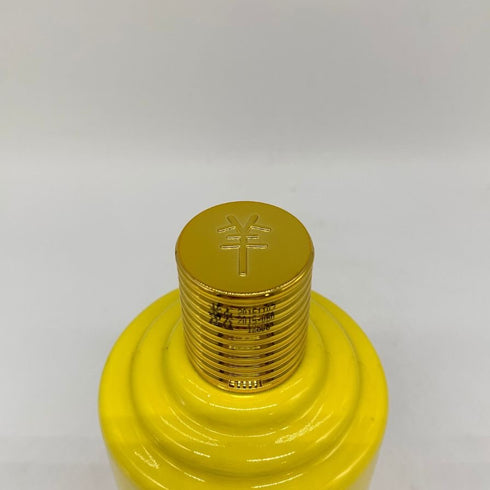 貴州茅台酒 マオタイ酒 五星麦 干支ボトル 2015 乙未羊年 黄 五星 500ml 53% MOUTAI KWEICHOW 中国酒974g【K4】