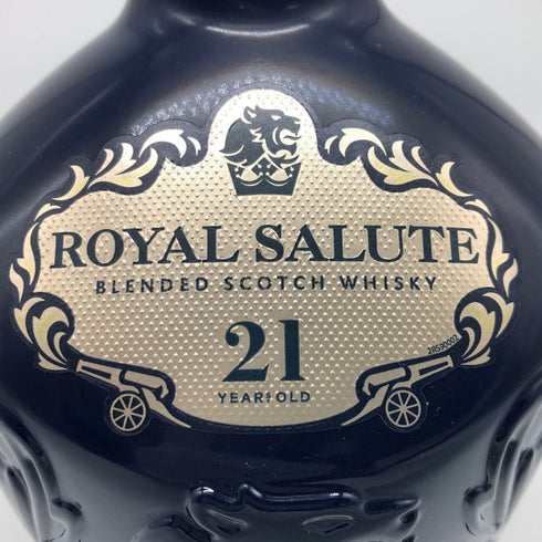 ロイヤルサルート 21年 シグネチャーブレンド 青陶器ボトル 700ml 40% ROYAL SALUTE スコッチウイスキー1420g【B2】