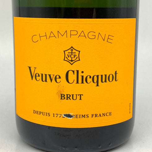 ヴーヴ クリコ ブリュット イエローラベル 750ml 12% VEUVE CLICQUOT YELLOW シャンパン【K1】