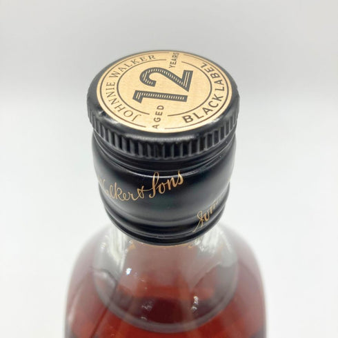 ジョニーウォーカー ブラックラベル 12年 黒キャップ 700ml 40% Johnnie Walker BLACK LABEL 【P】