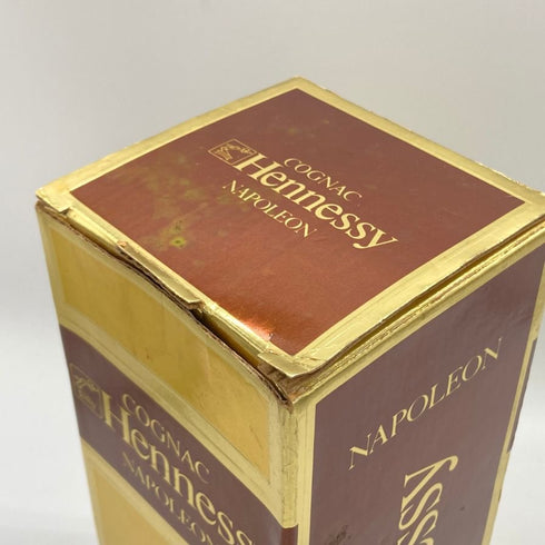 ヘネシー ナポレオン コニャック 金キャップ 700ml 40% HENNESSY NAPOLEON コニャック【C4】