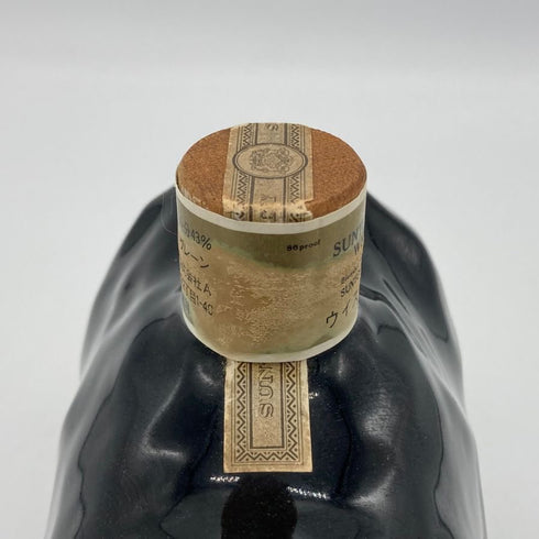 東京都限定◆サントリー オールド ウイスキー 特級 干支ボトル 陶器ボトル 丑歳 牛 700ml 43% SUNTORY OLD WHISKY 1239.6g【Y】