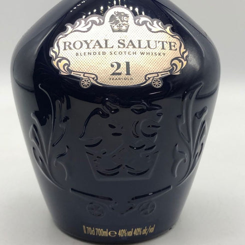 ロイヤルサルート 21年 シグネチャーブレンド 青陶器ボトル 700ml 40% ROYAL SALUTE スコッチウイスキー1417g【G1】
