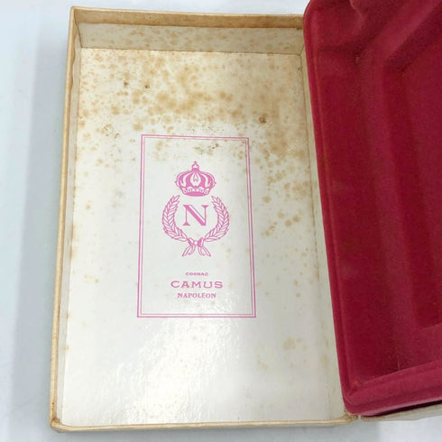 カミュ ナポレオン ブック 紳士と淑女 天使の戯れ 陶器 700ml 40% CAMUS NAPOLEON BOOK コニャック1171g【C3】