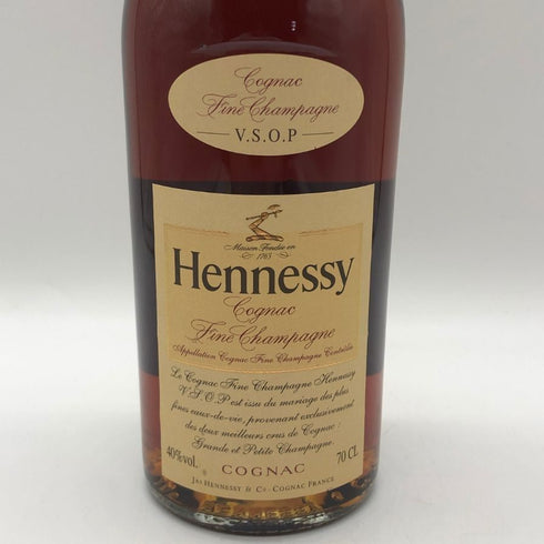 ヘネシー VSOP ファインシャンパーニュ スリムボトル グリーンボトル 現行ラベル 700ml 40% Hennessy コニャック【U4】