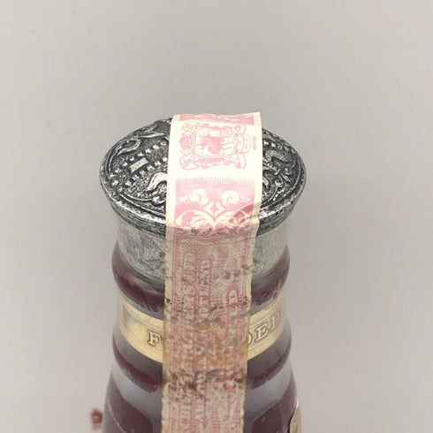 シーバス ブラザーズ ロイヤル サルート 21年 赤陶器 700ml 40% CHIVAS BROTHERS ROYAL SALUTE 1327g【T4】
