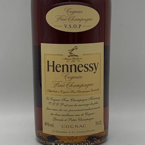 ヘネシー VSOP ファインシャンパーニュ スリムボトル クリアボトル 700ml 40% Hennessy VSOP コニャック【I0】