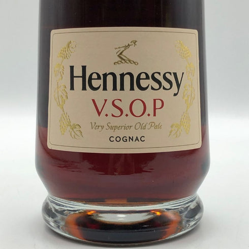 ヘネシー VSOP ベリー スペリオール オールド ペール 700ml 40% Hennessy VSOP コニャック【C1】