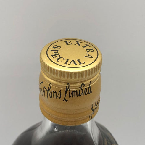 ジョニーウォーカー ブラックラベル 12年 金キャップ 750ml Johnnie Walker BLACK LABEL スコッチウイスキー【T0】