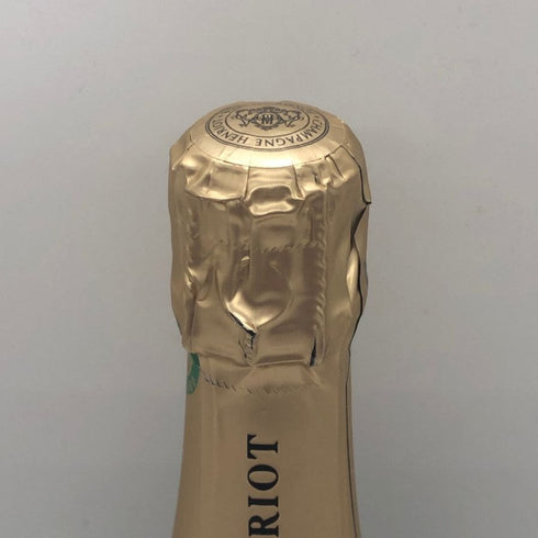 アンリオ ブリュット スーヴェラン 750ml HENRIOT Brut Souverain シャンパン【N1】