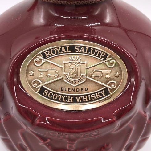 シーバス ブラザーズ ロイヤル サルート 21年 赤陶器 700ml 40% CHIVAS BROTHERS ROYAL SALUTE スコッチウイスキー1278g【R1】