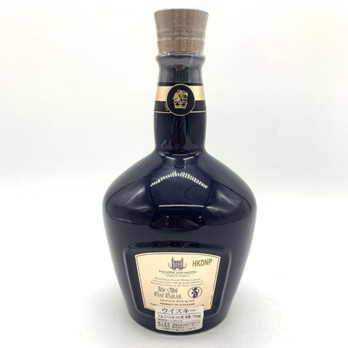 ロイヤルサルート 21年 シグネチャーブレンド 青陶器ボトル 700ml 40% ROYAL SALUTE 1426g【U1】