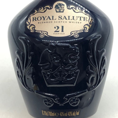 ロイヤルサルート 21年 シグネチャーブレンド 青陶器ボトル 700ml 40% ROYAL SALUTE スコッチウイスキー1418g【U0】