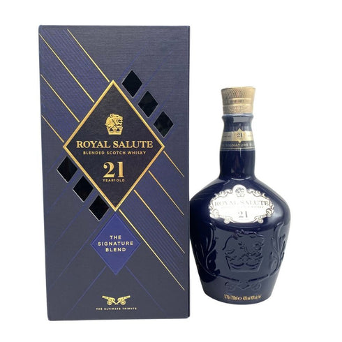 ロイヤルサルート 21年 シグネチャーブレンド 青陶器ボトル 700ml 40% ROYAL SALUTE 1416g【B1】