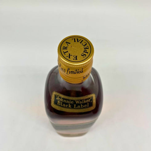 ジョニー ウォーカー ブラックラベル エクストラ スペシャル 金キャップ 760ml 43% Johnnie Walker BLACK LABEL EXTRA SPECIAL スコッチウイスキー【C4】