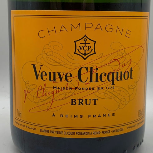 ヴーヴ クリコ ブリュット イエローラベル 750ml 12% VEUVE CLICQUOT YELLOW シャンパン【P1】