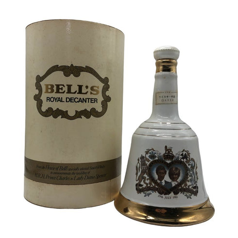 ベルズ チャールズ皇太子 ダイアナ妃 結婚記念陶器ボトル 760ml 43% BELL'S スコッチウイスキー1376g【N2】