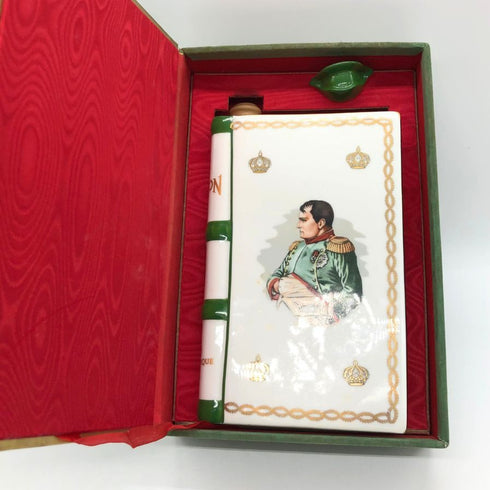 カミュ ナポレオン ブック 白陶器 700ml 40% CAMUS NAPOLEON BOOK コニャック1177g【U】