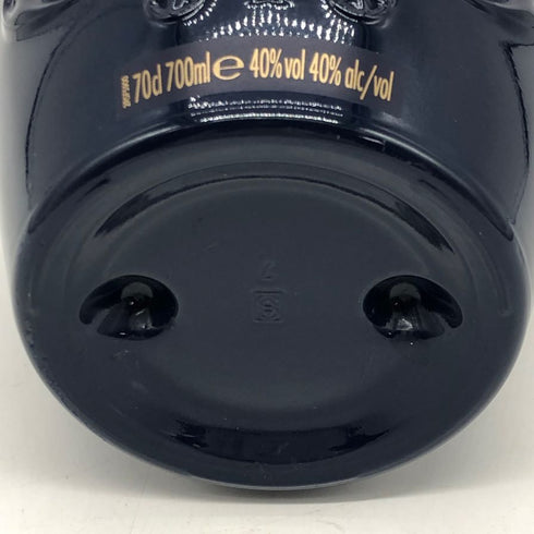 ロイヤルサルート 21年 シグネチャーブレンド 青陶器ボトル 700ml 40% ROYAL SALUTE スコッチウイスキー1420g【Q4】