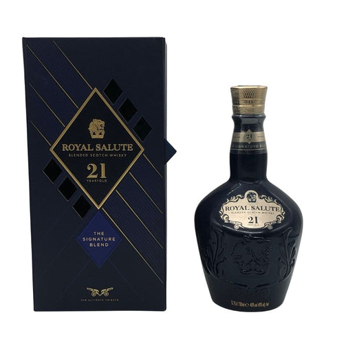 ロイヤルサルート 21年 シグネチャーブレンド 青陶器ボトル 700ml 40% ROYAL SALUTE 1395g【U4】