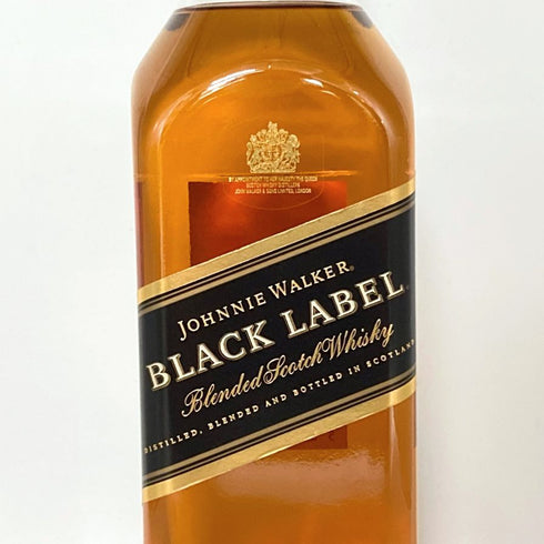 ジョニーウォーカー ブラックラベル 12年 黒キャップ 700ml 40% Johnnie Walker BLACK LABEL スコッチウイスキー【D4】