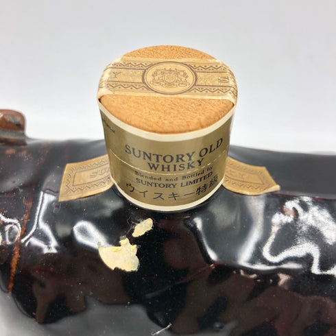 東京都限定◆サントリー オールド ウイスキー 特級 干支ボトル 陶器ボトル 丑歳 牛 700ml 43% SUNTORY OLD WHISKY 1156g【SKU】