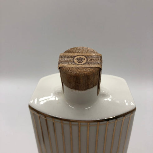 東京都限定◆サントリー 響 楽器シリーズ 琴型ボトル 台座&箱付 600ml 43% SUNTORY 1248g【K4】