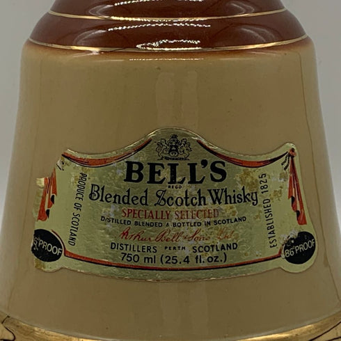 ベルズ スコッチ ウイスキー スぺシャリー セレクト ザ ベルズ デキャンタ 750ml 43% bells scotch whisky specially selected blended the bell decanter スコッチウイスキー1393g【C0】