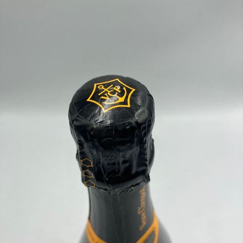 ヴーヴクリコ エクストラブリュット エクストラオールド 750ml Veuve Clicqumt シャンパン【Z0】