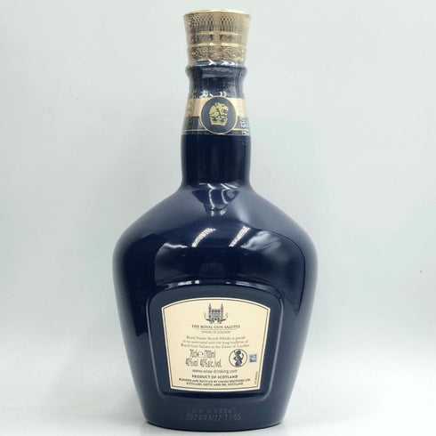 ロイヤルサルート 21年 シグネチャーブレンド 青陶器ボトル 700ml 40% ROYAL SALUTE スコッチウイスキー1426g【B2】