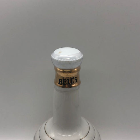 ベル 陶器 ウェディングボトル 白 TO CELEBRATE A JOYOUS WEDDING DAY 750ml 43% BELL'S スコッチウイスキー1272g【M1】