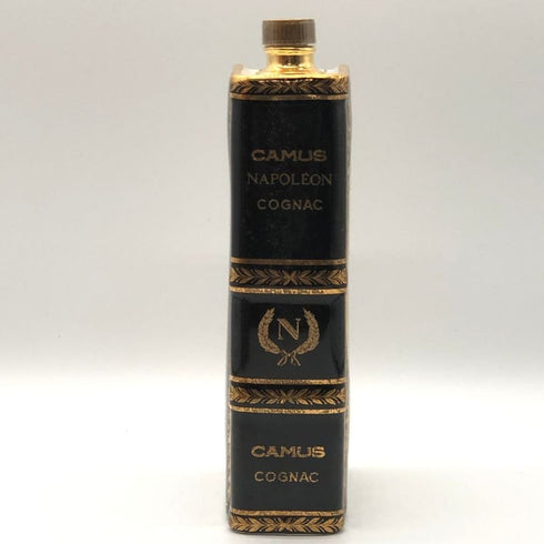カミュ ナポレオン ブック 黒陶器ボトル 700ml 40% CAMUS NAPOLEON コニャック1175g【G0】