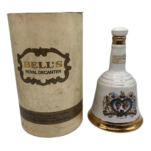 ベルズ 1981年 チャールズ皇太子 ダイアナ妃 結婚記念陶器ボトル 750ml 43度 BELLS TO COMMEMORATE PRINCE CHARLES LADY DIANA スコッチウイスキー1403g【G3】