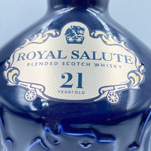 ロイヤルサルート 21年 シグネチャーブレンド 陶器ボトル 700ml 40% ROYAL SALUTE 1430g【I1】
