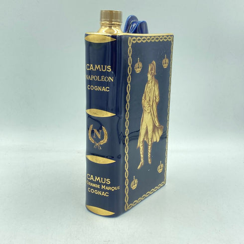 カミュ ナポレオン 陶器ボトル ブック 青 40% 700ml 1186g CAMUS NAPOLEON BOOK【E】
