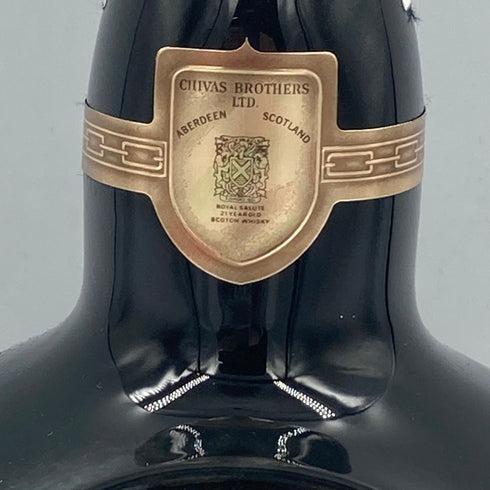 シーバス ブラザーズ ロイヤルサルート LXX 陶器ボトル 700ml 40% 1277g CHIVAS BROTHER'S ROYAL SALUTE【Y1】