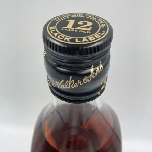 ジョニーウォーカー ブラックラベル 12年 黒キャップ 700ml 40% Johnnie Walker BLACK LABEL 【AA】
